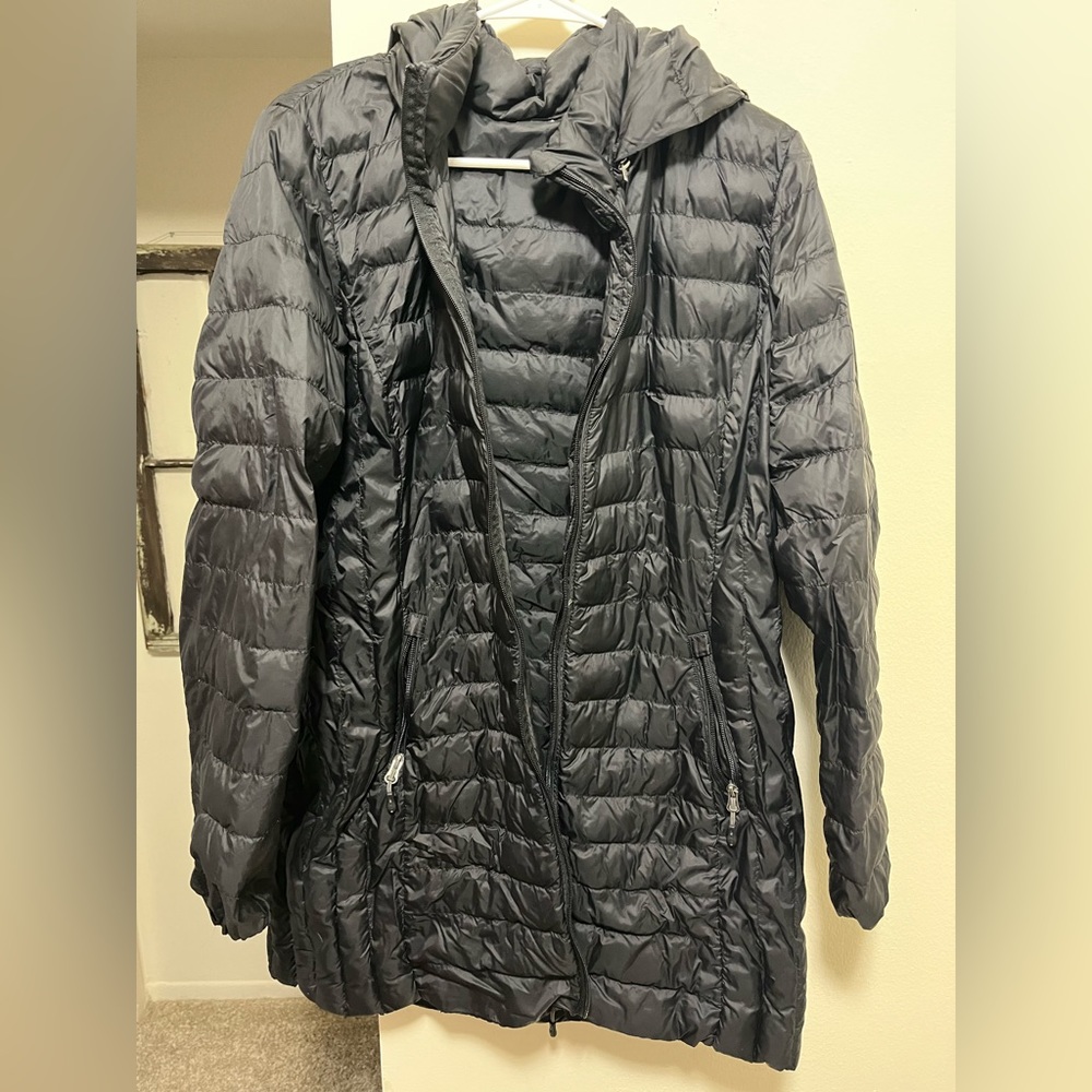 Black puffer winter jacket